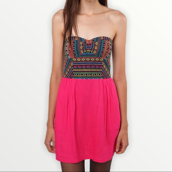 Urban Outfitters Dresses & Skirts - Staring At Stars Tribal Bustier Dress